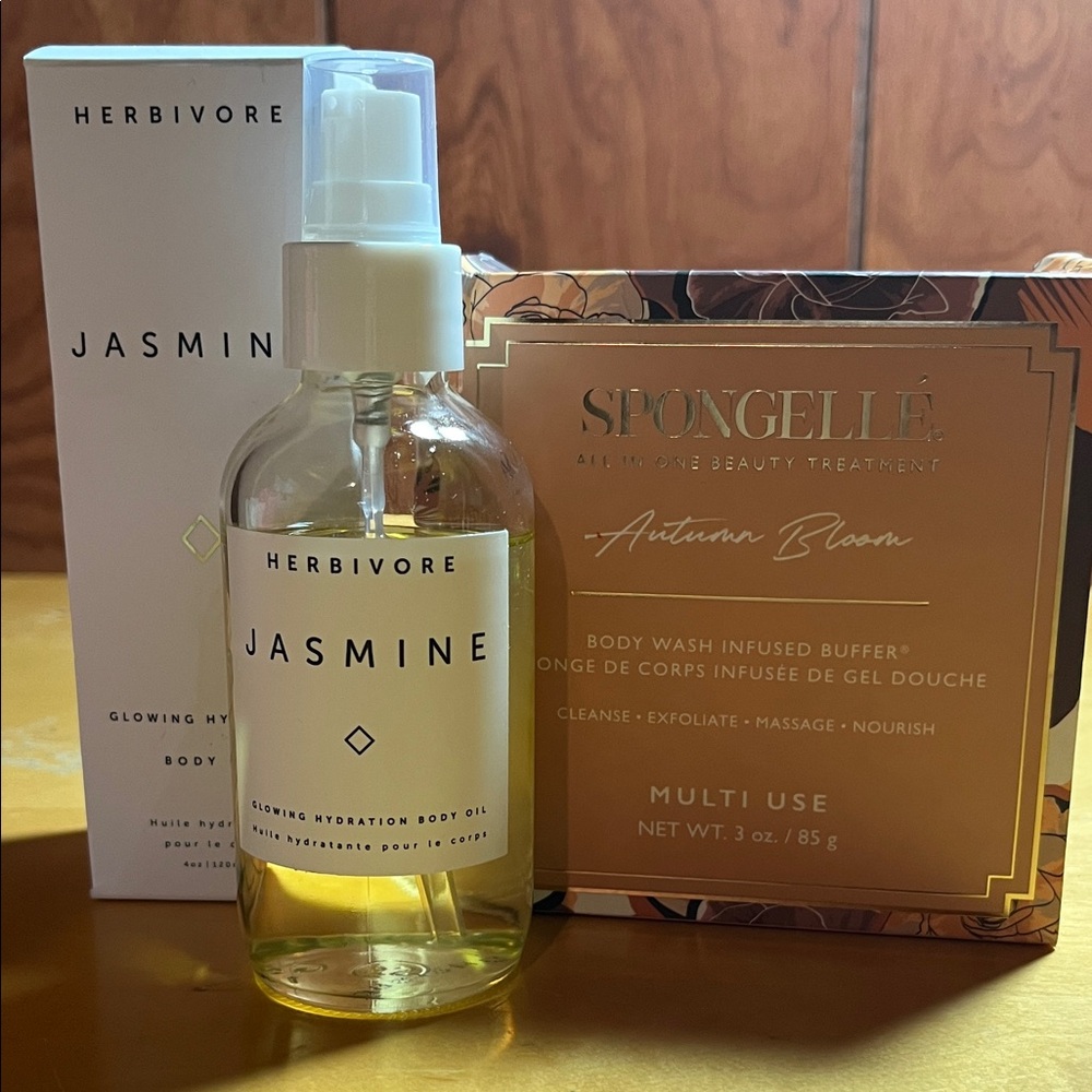 Herbivore Botanicals Jasmine Body Oil with Spongellé Autumn Bloom